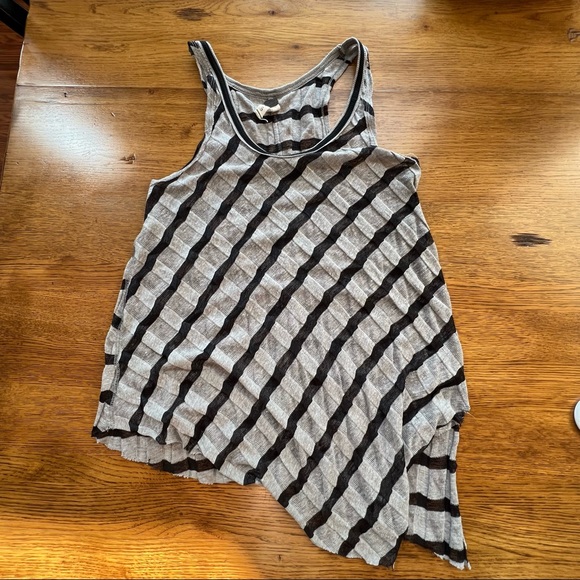 ⭐️ We the Free People Asymmetrical Raw Hem Horizon Striped Textured Gauze Tank - Picture 2 of 11